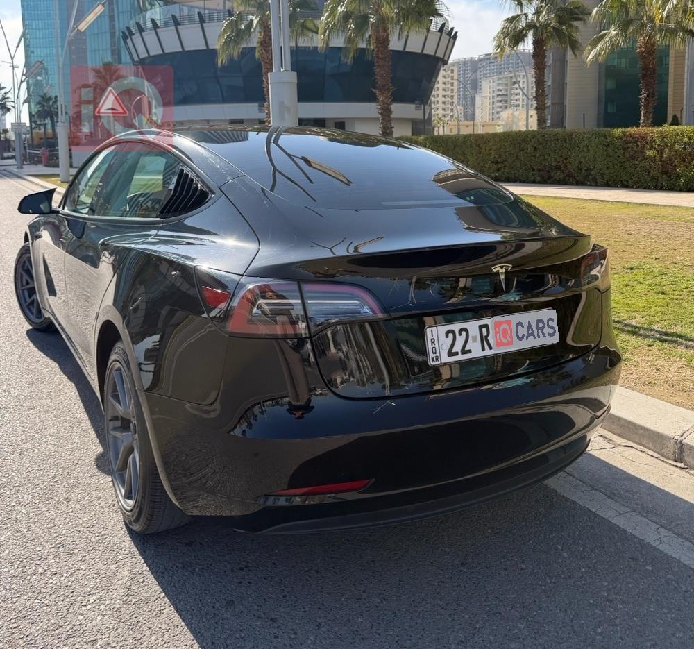 تسلا موديل 3